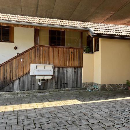 Willa Domacija Brdar Adlesici Zewnętrze zdjęcie